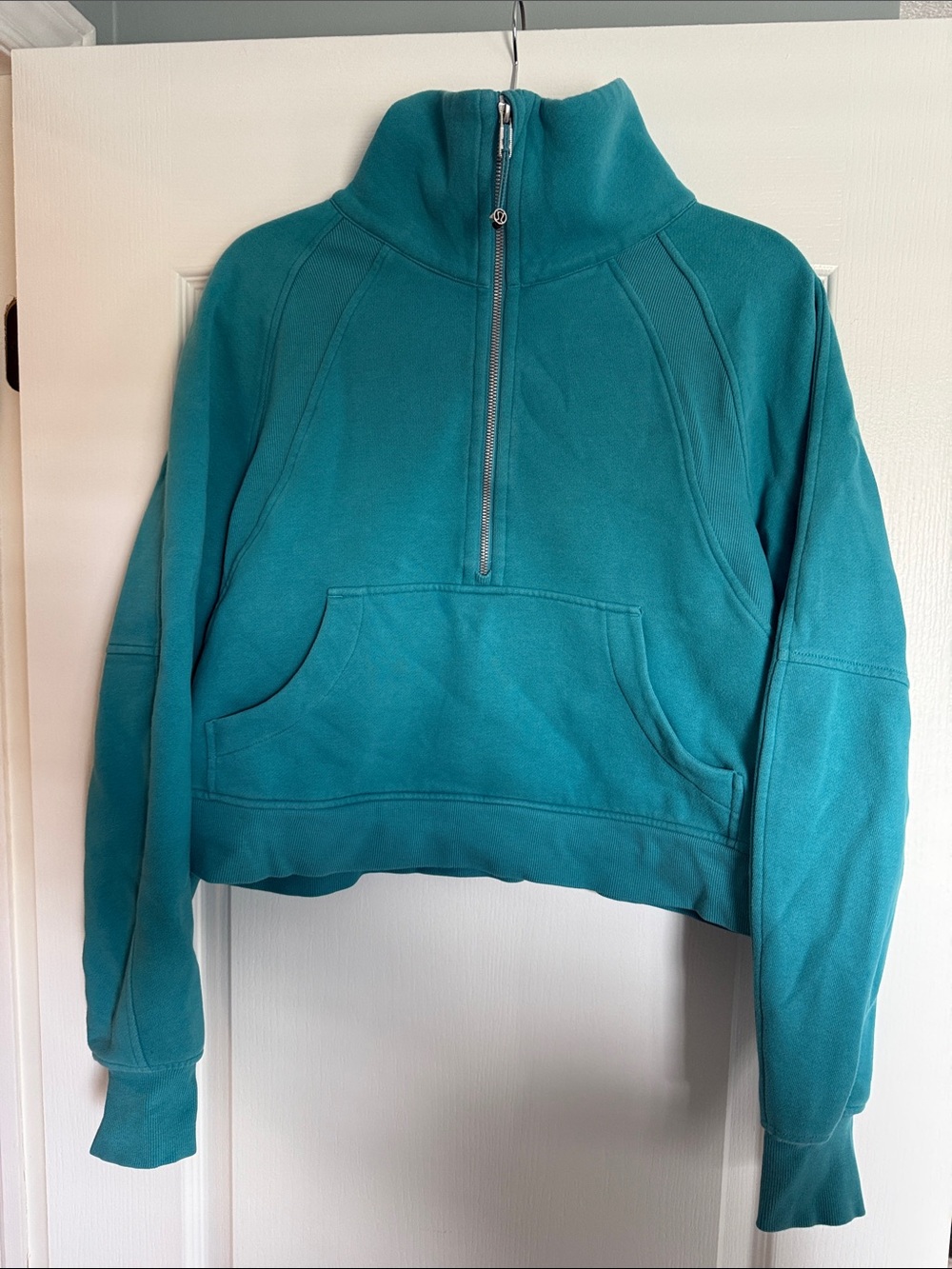 Lululemon Scuba Cropped 1/2 zip M/L